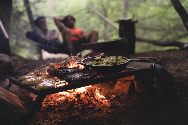 5 Awesome Campfire Cooking Equipment That You Can’t Live Without